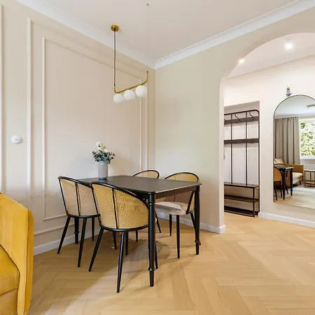 Grobla Iii Amber *
